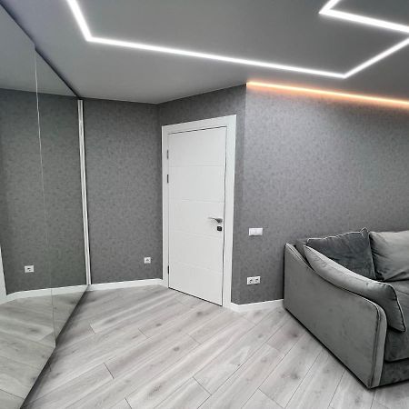Apartamento Modern Gagarina Avenue Dnipro Exterior foto