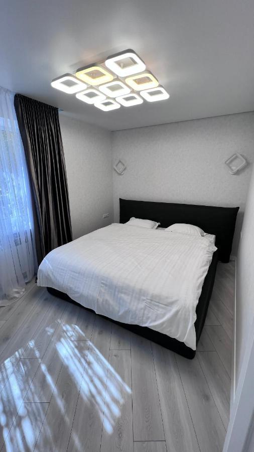 Apartamento Modern Gagarina Avenue Dnipro Exterior foto